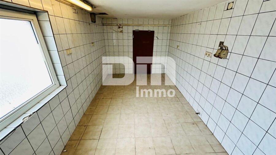 (R)eserviert!!!Schönes Wohn- Gewerbeensemble mit 2 Wohnungen, Laden, Dachterrasse - EG - Lagerfläche 1